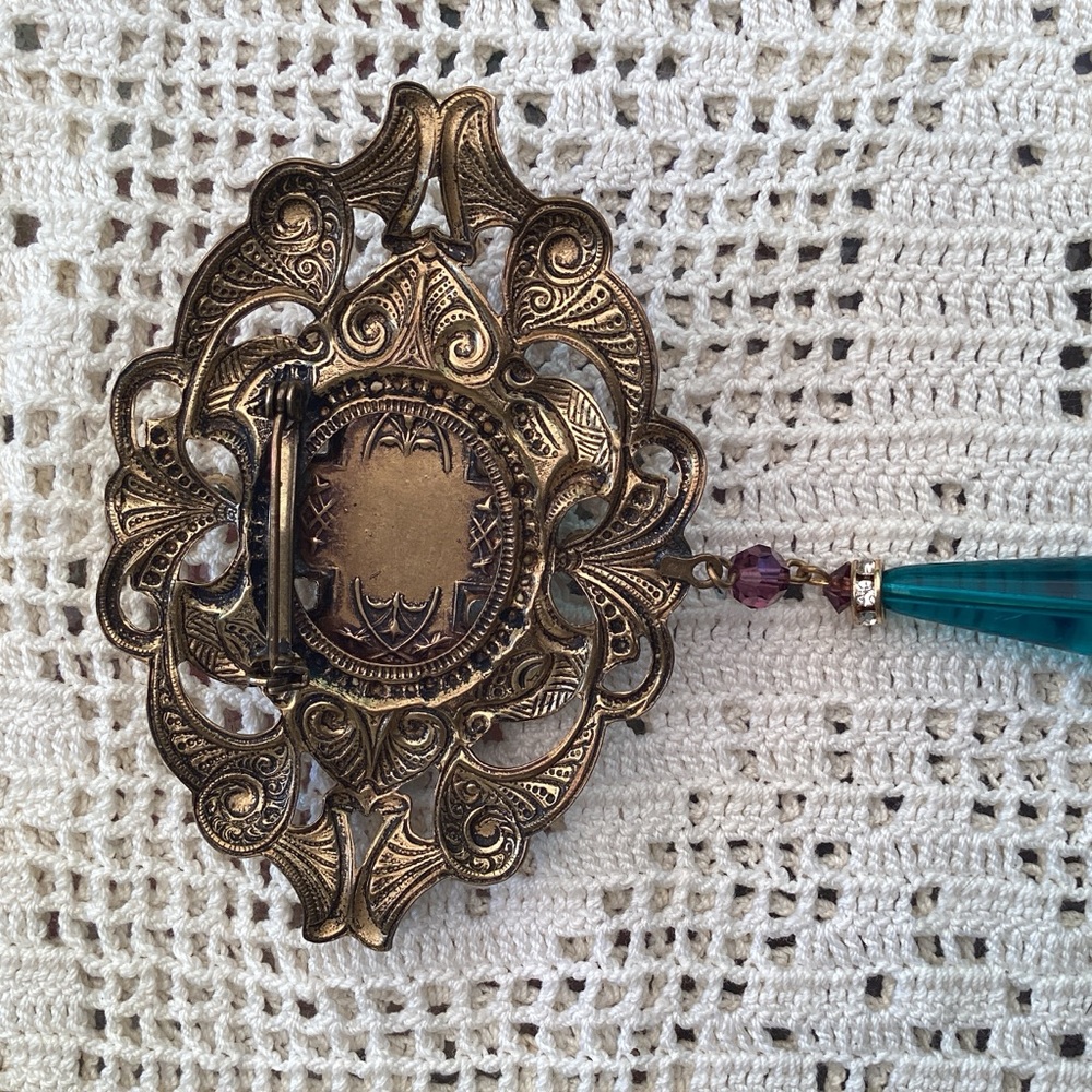 Vintage Gold and Purple Brooch - Picture 4 of 8